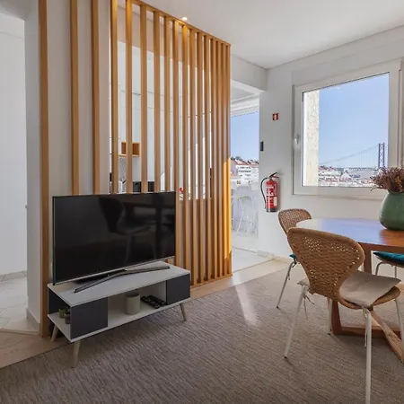 Tagus Bridge View 2bdr By Lovelystay Apartamento *