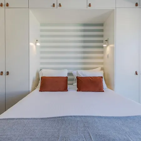 Tagus Bridge View 2bdr By Lovelystay Apartman Lisboa