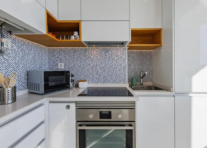 Tagus Bridge View 2bdr By Lovelystay