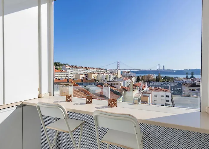 Tagus Bridge View 2bdr By Lovelystay