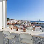 Tagus Bridge View 2bdr By Lovelystay