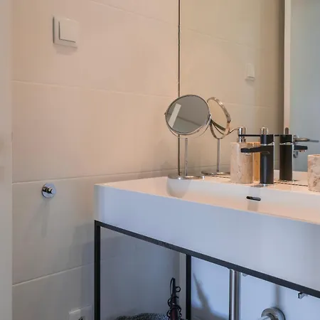 Tagus Bridge View 2bdr By Lovelystay Apartament