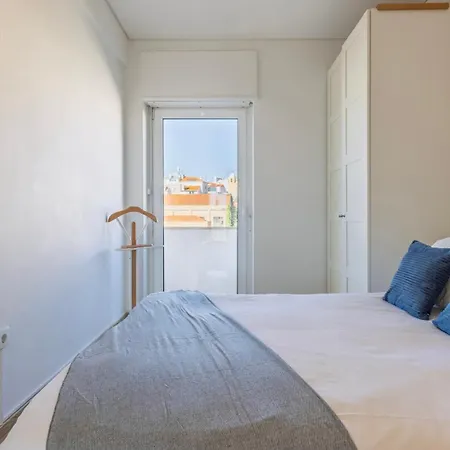 Tagus Bridge View 2bdr By Lovelystay Apartament Lizbona