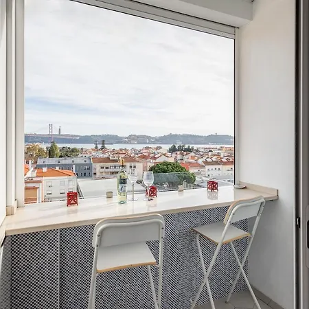 Tagus Bridge View 2bdr By Lovelystay アパート