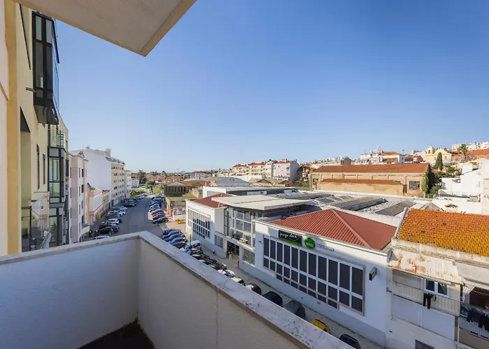 Tagus Bridge View 2bdr By Lovelystay ליסבון